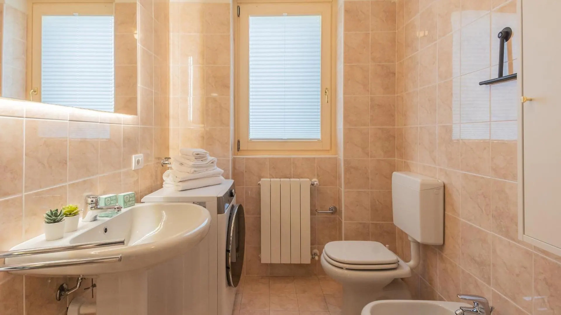 סלה קומצ'ינה Casa Vela By Rent All Como סלה קומצ'ינה